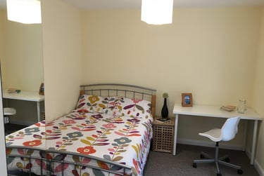 2 bed flat, Mutley Plain, Mutley, Plymouth, PL46LD - Image 4